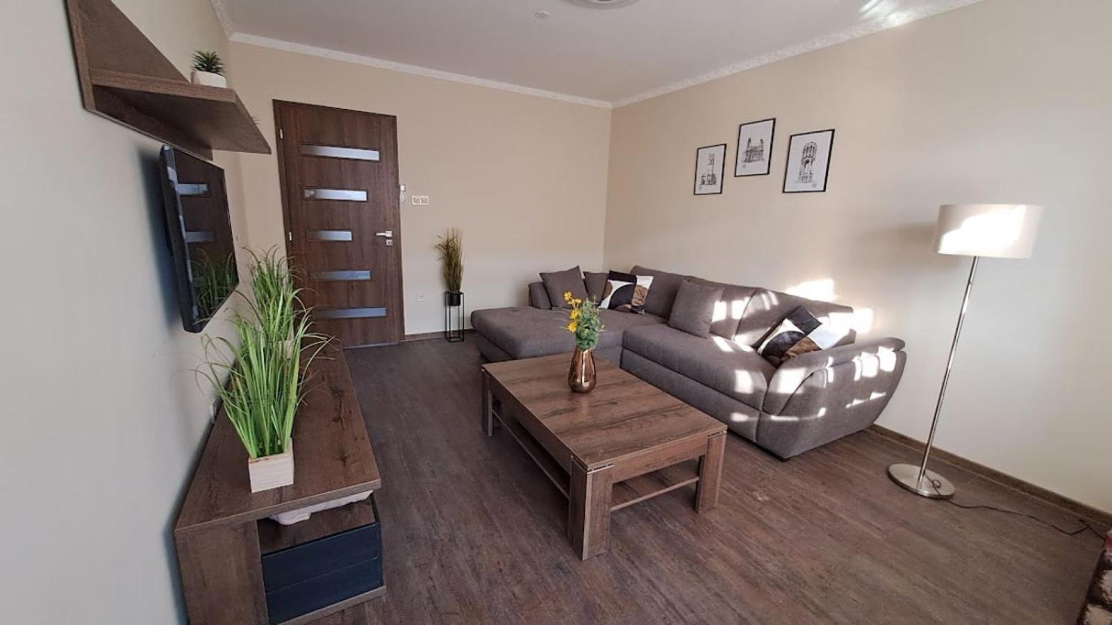 Szilfak City Apartman Hajduszoboszlo Luaran gambar